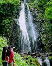 Mikaeri-no-Taki Waterfall