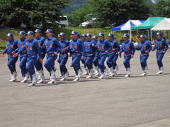 第1分団の規律訓練　大型選手が多いです