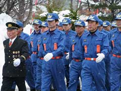 カメラ目線の青柳部長 県知事有功章おめでとう！