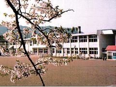 生保内小学校