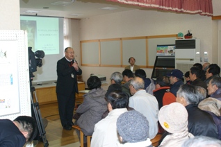 秋田県立大客員教授杉山秀樹氏による講演会での門脇市長開催あいさつ