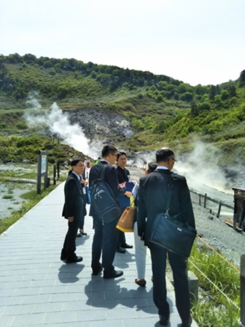 玉川温泉岩盤浴地・湯治相談室視察の様子