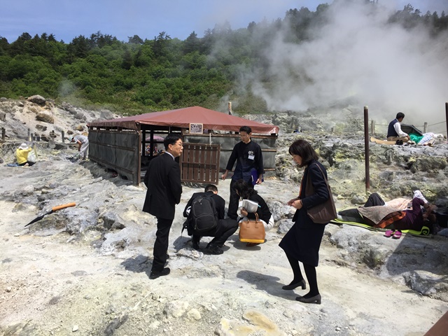 玉川温泉岩盤浴地・湯治相談室視察の様子